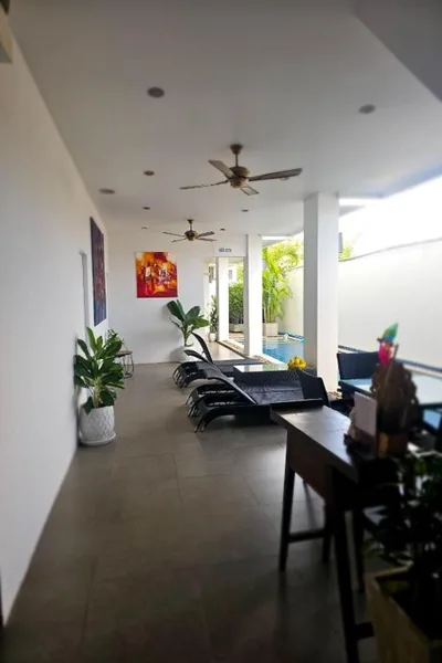 One World One Home Naiharn Hotel – Fotos 3
